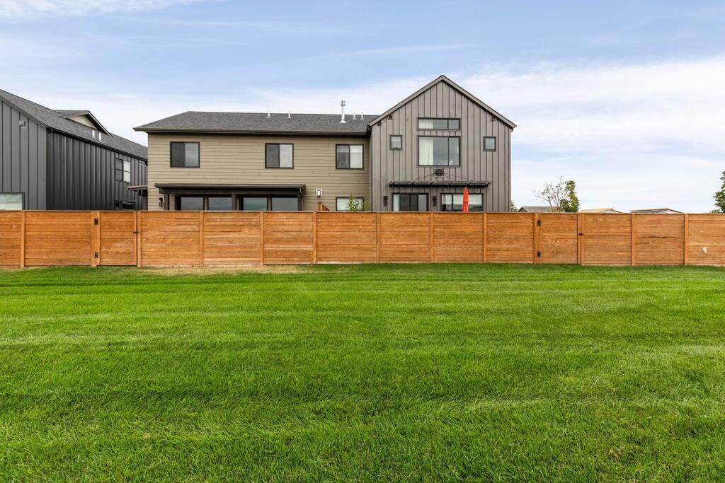 Luxury Townhome On The Park With Bridger Mtn Views Bozeman Ngoại thất bức ảnh