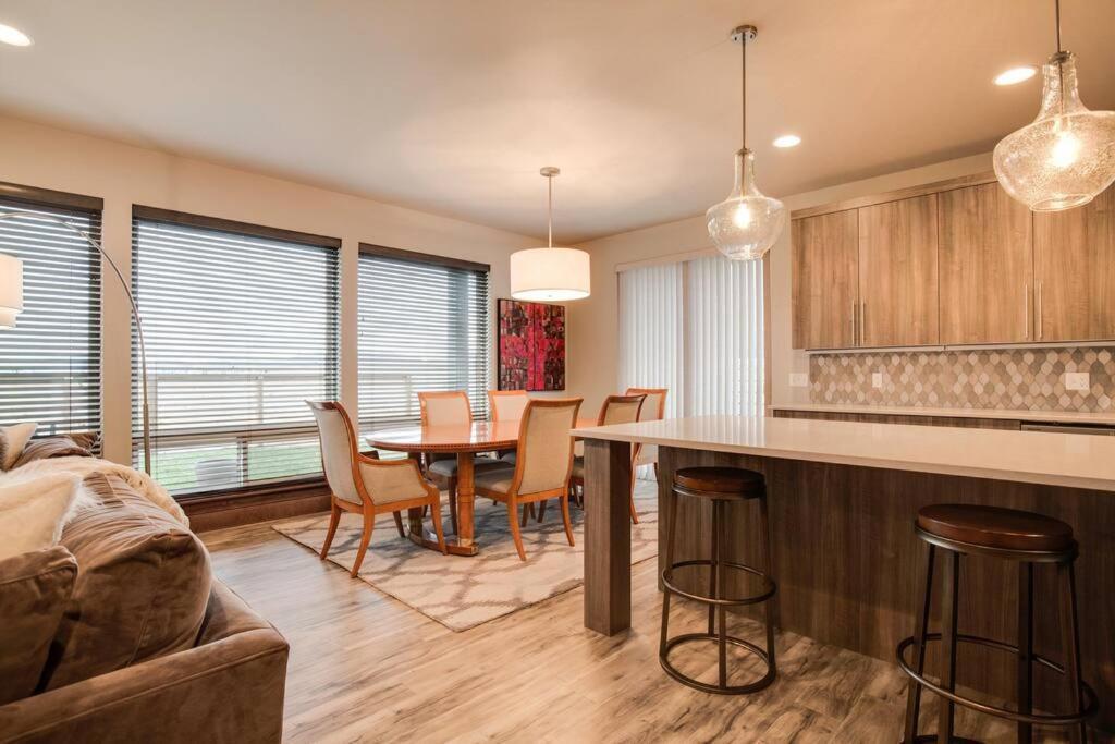Luxury Townhome On The Park With Bridger Mtn Views Bozeman Ngoại thất bức ảnh
