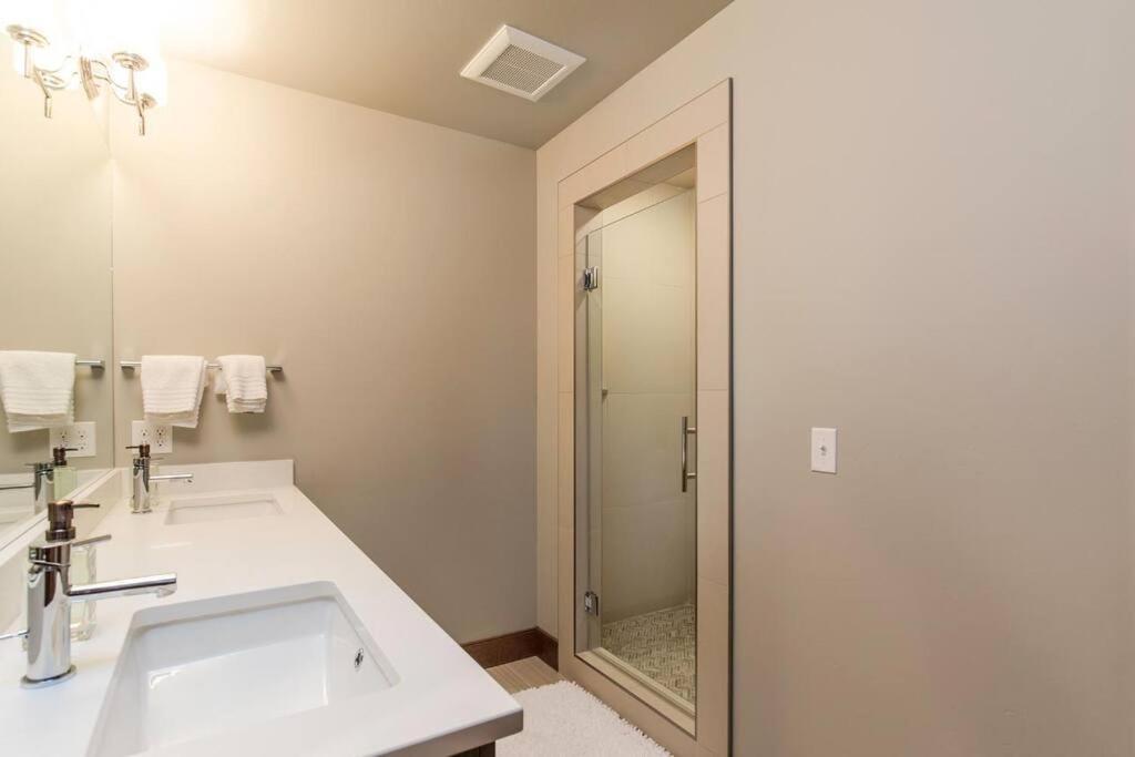 Luxury Townhome On The Park With Bridger Mtn Views Bozeman Ngoại thất bức ảnh
