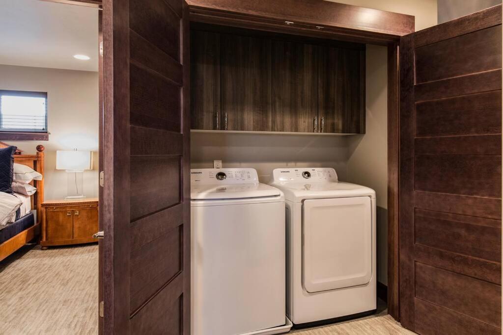 Luxury Townhome On The Park With Bridger Mtn Views Bozeman Ngoại thất bức ảnh